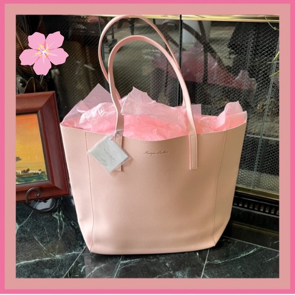Handbags - NWT MONIQUE LHUILLIER TOTE